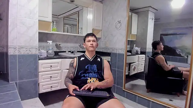 Thomas moon online show from 09/18/25, 12:29