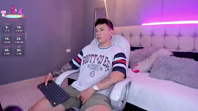 Thomas moon online show from 10/02/25, 11:17