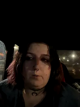 Snapshot of vanessraine chatting on 09/12/25, 04:12 vanessraine online show from 09/12/25, 04:12