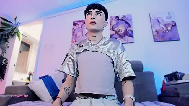 Snapshot of SebastianHilton chatting on 02/07/26, 06:33 SebastianHilton online show from 02/07/26, 06:33