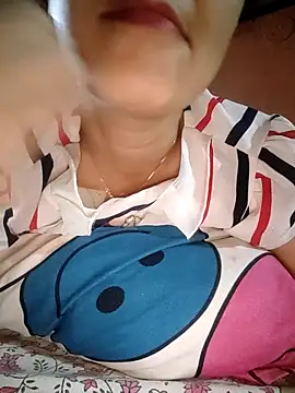 Snapshot of CUTE-PX chatting on 09/14/25, 02:00 CUTE-PX online show from 09/14/25, 02:00