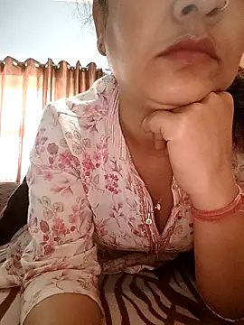 Snapshot of CUTE-PX chatting on 02/16/26, 10:33 CUTE-PX online show from 02/16/26, 10:33