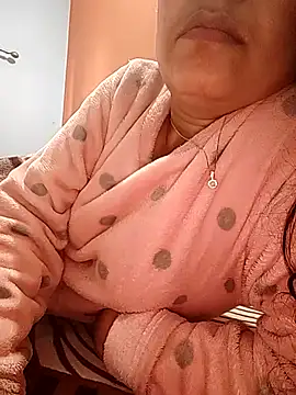 Snapshot of CUTE-PX chatting on 02/20/26, 06:37 CUTE-PX online show from 02/20/26, 06:37