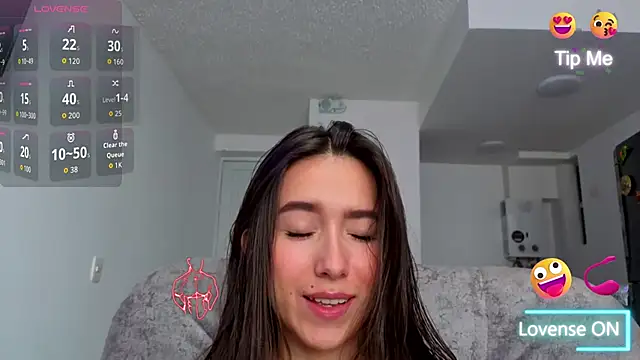 Adhara Kitten online show from 05/02/26, 01:49