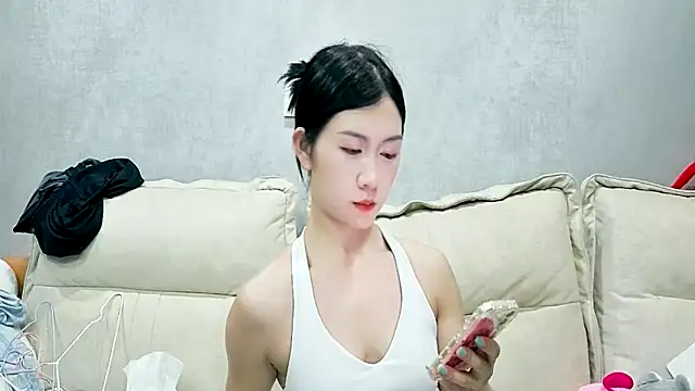 xiaoLI-2025 online show from 09/14/25, 02:49