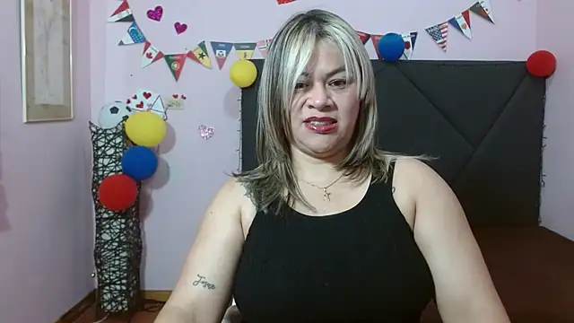 pamela echeverria online show from 06/22/26, 11:18