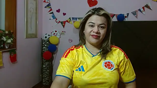 pamela echeverria online show from 06/27/26, 11:37