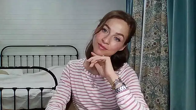 Snapshot of Niravyn_ chatting on 09/10/25, 05:40 Niravyn online show from 09/10/25, 05:40