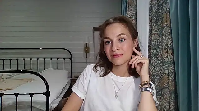 Snapshot of Niravyn_ chatting on 09/11/25, 09:53 Niravyn online show from 09/11/25, 09:53