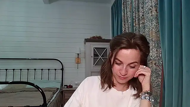 Snapshot of Niravyn_ chatting on 10/09/25, 08:34 Niravyn online show from 10/09/25, 08:34