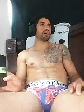 Snapshot of Alexsexygamer chatting on 04/19/26, 08:33 Alexsexygamer online show from 04/19/26, 08:33