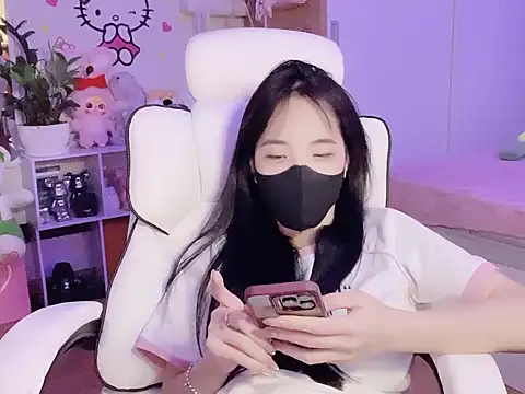 keelinnn19 online show from 10/30/25, 11:05