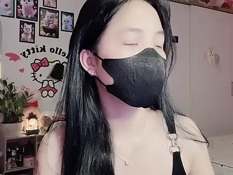 keelinnn19 online show from 11/26/25, 06:09