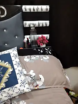 Snapshot of Suhana_Darling chatting on 02/15/26, 07:51 Suhana Darling online show from 02/15/26, 07:51