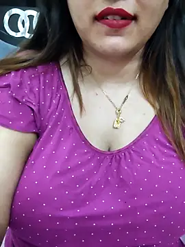 Snapshot of Suhana_Darling chatting on 03/09/26, 03:21 Suhana Darling online show from 03/09/26, 03:21