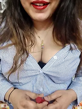 Snapshot of Suhana_Darling chatting on 03/13/26, 08:37 Suhana Darling online show from 03/13/26, 08:37