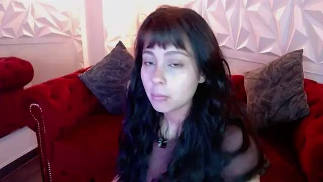 Snapshot of sophiaa_7 chatting on 01/13/26, 12:43 sophiaa 7 online show from 01/13/26, 12:43