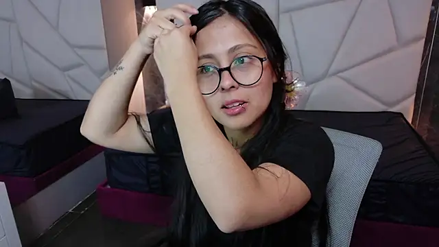 Snapshot of sophiaa_7 chatting on 01/19/26, 11:25 sophiaa 7 online show from 01/19/26, 11:25