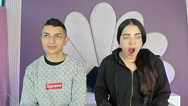 NickandAbby  online show from 09/25/25, 11:58