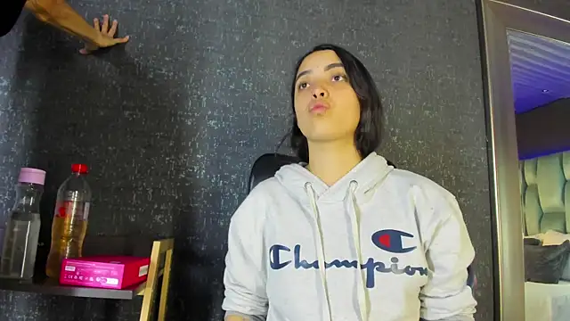 NickandAbby  online show from 06/25/26, 03:39