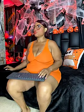 Snapshot of aranzzalatin chatting on 10/25/25, 12:13 aranzzalatin online show from 10/25/25, 12:13