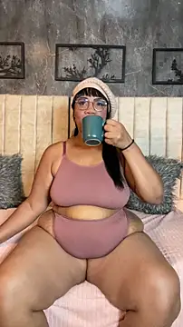 Snapshot of aranzzalatin chatting on 02/01/26, 12:48 aranzzalatin online show from 02/01/26, 12:48