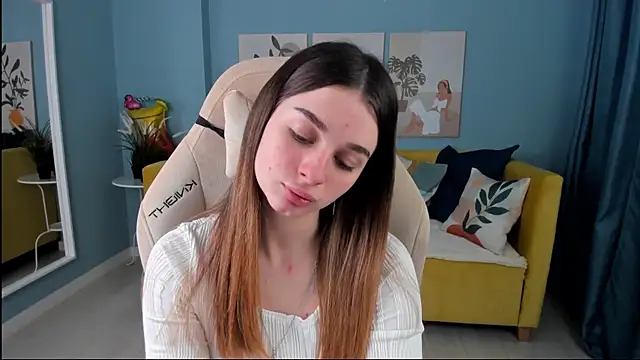 Snapshot of SweetyLicky chatting on 09/09/25, 02:38 SweetyLicky online show from 09/09/25, 02:38