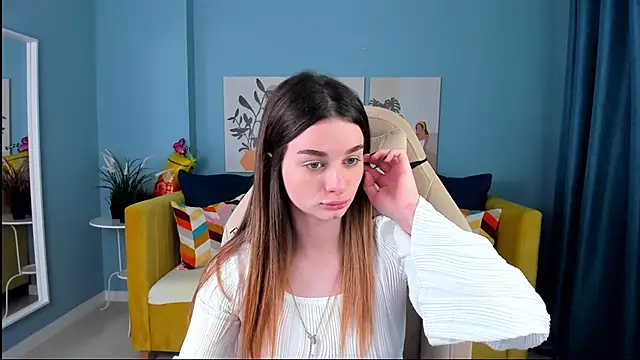 Snapshot of SweetyLicky chatting on 09/18/25, 03:47 SweetyLicky online show from 09/18/25, 03:47