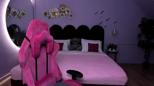 Snapshot of SweetyLicky chatting on 10/30/25, 04:52 SweetyLicky online show from 10/30/25, 04:52