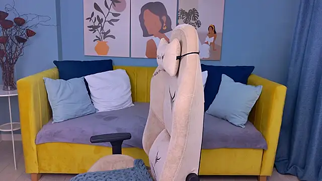 Snapshot of SweetyLicky chatting on 12/05/25, 04:14 SweetyLicky online show from 12/05/25, 04:14