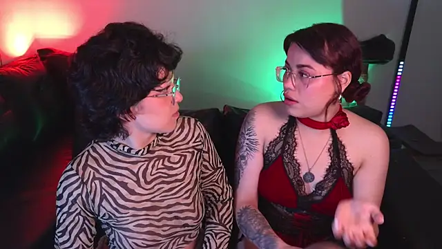 Snapshot of marsearth22_ chatting on 10/31/25, 03:07 marsearth22 online show from 10/31/25, 03:07