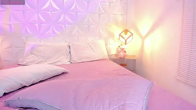 salem cute online show from 06/20/26, 04:26