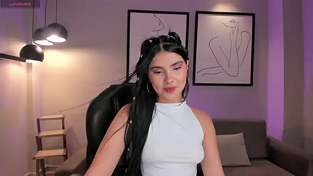 MiaLaurence online show from 10/02/25, 07:21