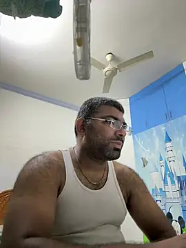 Snapshot of TELUGU-HYDDICK4u chatting on 02/20/26, 07:47 TELUGU-HYDDICK4u online show from 02/20/26, 07:47