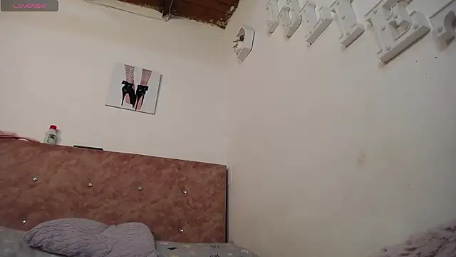 Snapshot of solpeich chatting on 10/29/25, 03:03 solpeich online show from 10/29/25, 03:03