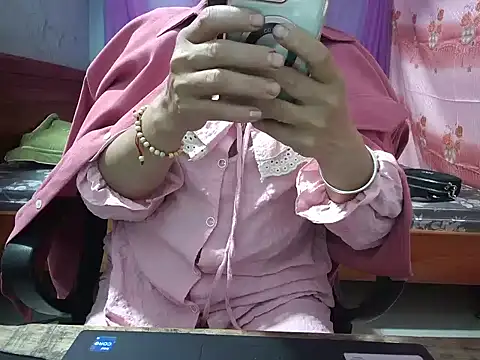 Snapshot of Xue_weng chatting on 01/10/26, 12:56 Xue weng online show from 01/10/26, 12:56