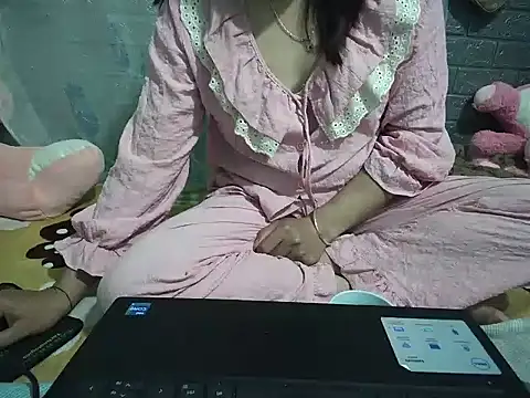 Snapshot of Xue_weng chatting on 03/08/26, 11:52 Xue weng online show from 03/08/26, 11:52