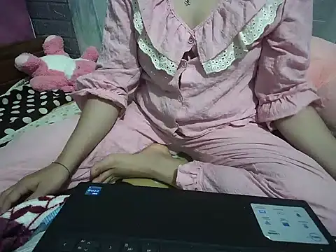 Snapshot of Xue_weng chatting on 03/10/26, 12:32 Xue weng online show from 03/10/26, 12:32