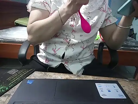 Xue weng online show from 05/08/26, 12:32