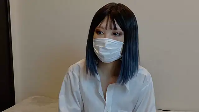 Snapshot of sarina_at chatting on 09/30/25, 04:28 sarina at online show from 09/30/25, 04:28