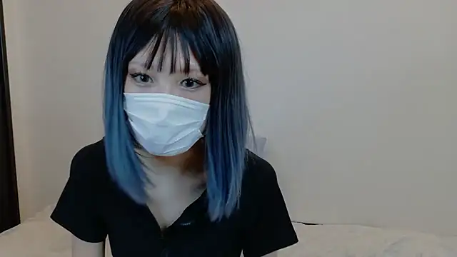 Snapshot of sarina_at chatting on 10/31/25, 04:24 sarina at online show from 10/31/25, 04:24