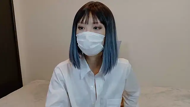 Snapshot of sarina_at chatting on 11/07/25, 04:23 sarina at online show from 11/07/25, 04:23