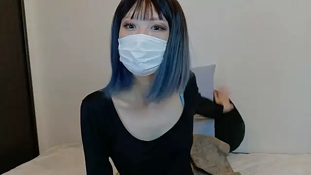 Snapshot of sarina_at chatting on 11/10/25, 04:22 sarina at online show from 11/10/25, 04:22