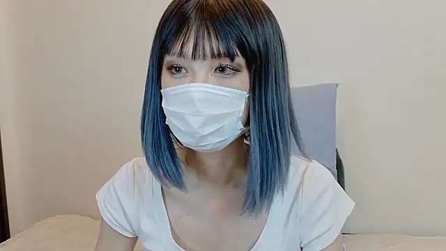 Snapshot of sarina_at chatting on 11/15/25, 07:27 sarina at online show from 11/15/25, 07:27