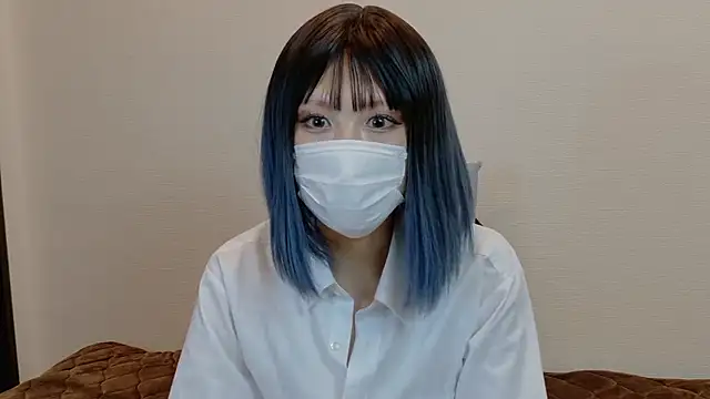 Snapshot of sarina_at chatting on 11/25/25, 04:23 sarina at online show from 11/25/25, 04:23