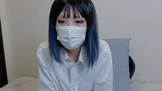 sarina at online show from 04/25/26, 07:33