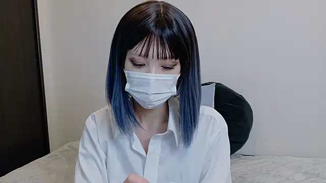 sarina at online show from 05/01/26, 09:25