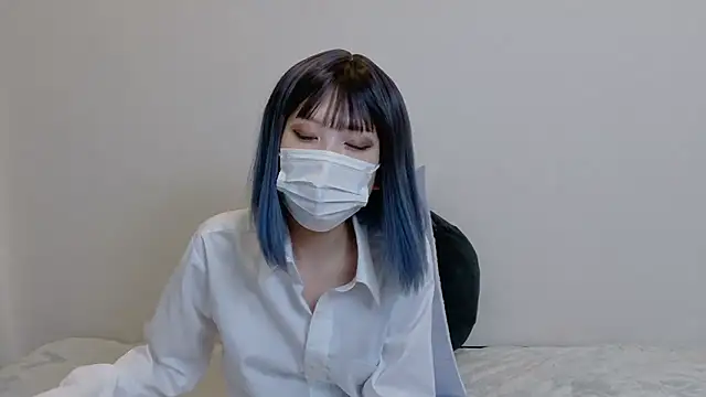 sarina at online show from 05/02/26, 07:35