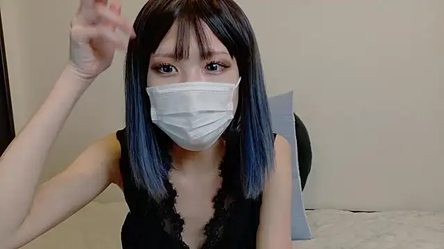 sarina at online show from 05/03/26, 09:37