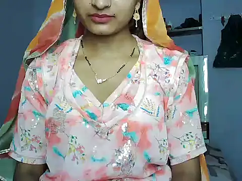 Snapshot of ROSE_GOLDE chatting on 06/16/26, 10:29 ROSE GOLDE online show from 06/16/26, 10:29